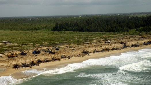 科托努国际机场(coo) 气候条件:热带雨林气候 贝宁政府所在地科托努
